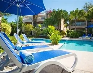 At Inn Grace Bay